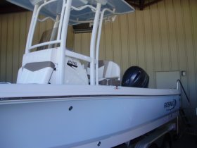 2023 Robalo 226 Cayman for sale at APOPKA MARINE in INVERNESS, FL