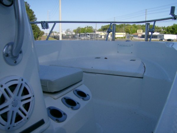 Used 2016  powered Robalo Boat for sale 2016 Robalo R160 for sale in INVERNESS, FL