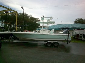 2019 Robalo 246Cayman Sky Deck for sale at APOPKA MARINE in INVERNESS, FL