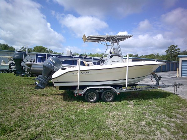 Pre-Owned 2007  powered Century Boat for sale 2007 Century 2001SV for sale in INVERNESS, FL
