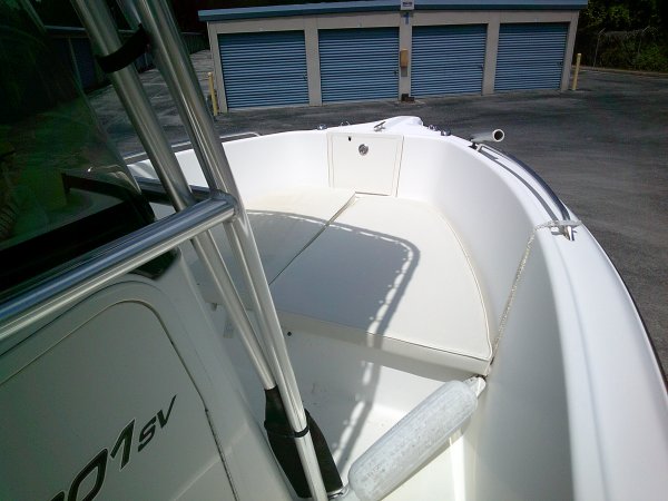Pre-Owned 2007  powered Power Boat for sale 2007 Century 2001SV for sale in INVERNESS, FL