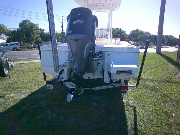 Pre-Owned 2017 Robalo for sale 2017 Robalo 246 Cayman for sale in INVERNESS, FL