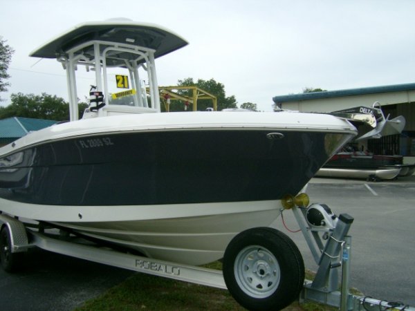 Pre-Owned 2021 Robalo R242 for sale 2021 Robalo R242 for sale in INVERNESS, FL