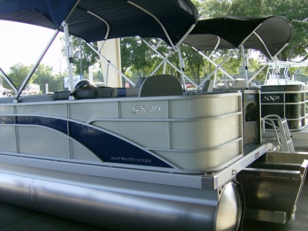 Used 2022 Power Boat for sale 2022 Bennington 20 SSX Tri-Toon for sale in INVERNESS, FL