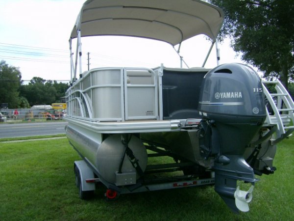 Used 2017  powered Bennington Boat for sale 2017 Bennington 21SSXAPG for sale in INVERNESS, FL