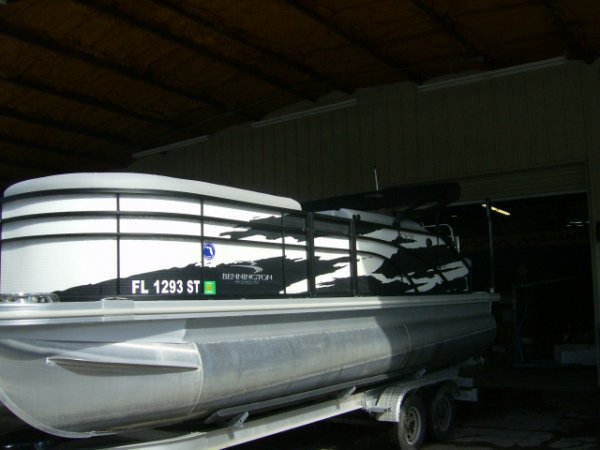 Used 2021 Power Boat for sale 2021 Bennington 22SSBX Swingback Tritoon for sale in INVERNESS, FL