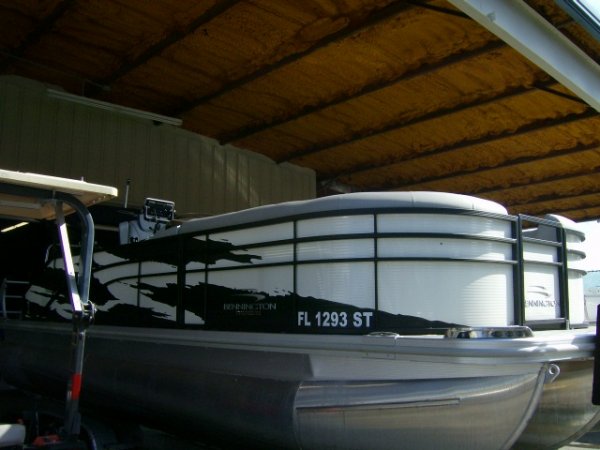 Used 2021 Power Boat for sale 2021 Bennington 22SSBX Swingback Tritoon for sale in INVERNESS, FL