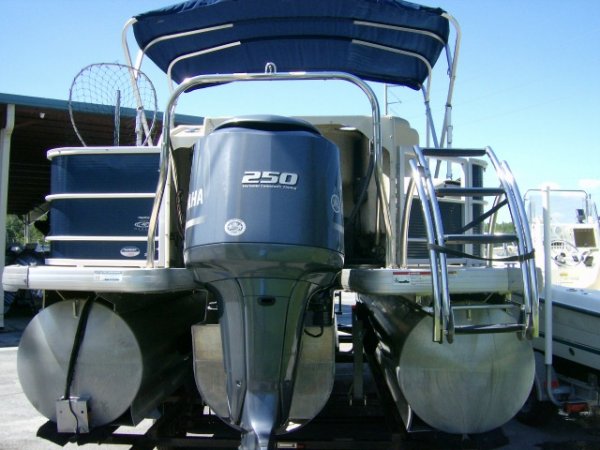 Used 2013  powered Aqua Patio Boat for sale 2013 Aqua Patio 220 Rear Fish Tritoon for sale in INVERNESS, FL