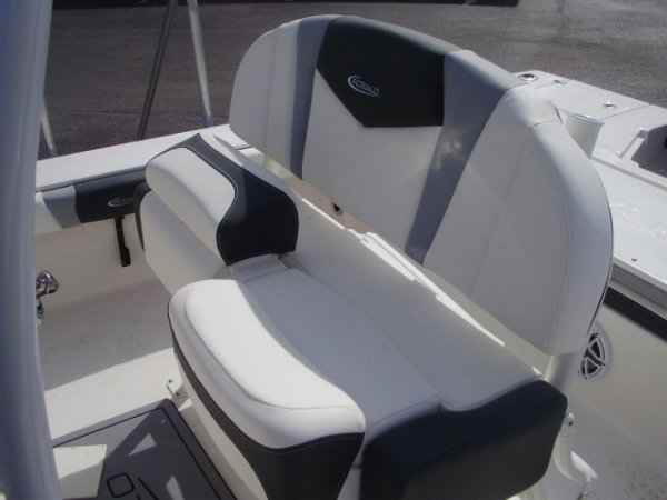 Bolster Seat 2023 Robalo 246SD for sale in INVERNESS, FL