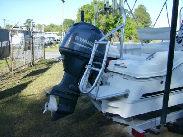 Used 2016 Power Boat for sale 2016 Robalo R160 for sale in INVERNESS, FL