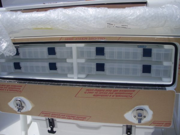 Tackle Storage 2023 Robalo R250 for sale in INVERNESS, FL