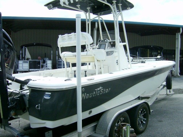 Pre-Owned 2014 Nautic Star 224 XTS For Sale