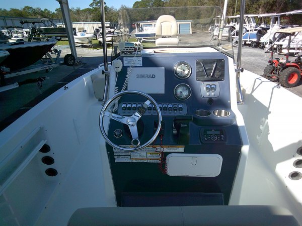 Used 2019  powered Power Boat for sale 2019 Hurricane CC21 for sale in INVERNESS, FL