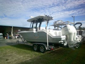 2019 Robalo R272 for sale at APOPKA MARINE in INVERNESS, FL