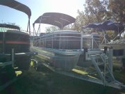 Pre-Owned 2023 Bennington Power Boat for sale 2023 Bennington 208SLJ Tri-toon for sale in INVERNESS, FL