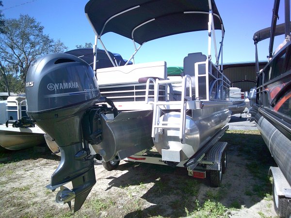 Pre-Owned 2023  powered Power Boat for sale 2023 Bennington 208SLJ Tri-toon for sale in INVERNESS, FL