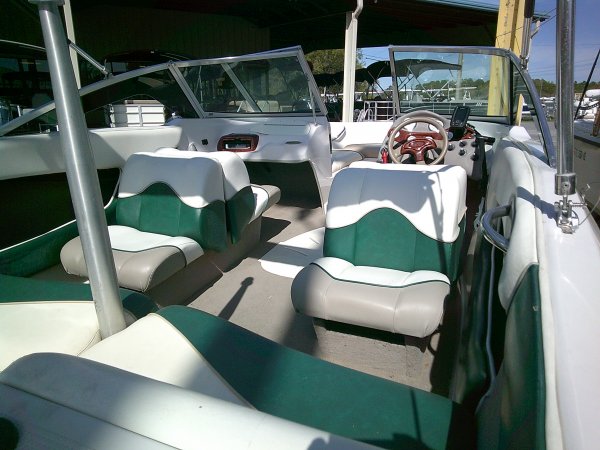 Used 2004  powered Power Boat for sale 2004 Tahoe Q3 Bowrider for sale in INVERNESS, FL