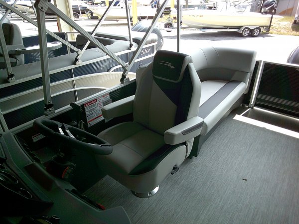 Helm Seat 2025 Bennington 20SSR for sale in INVERNESS, FL
