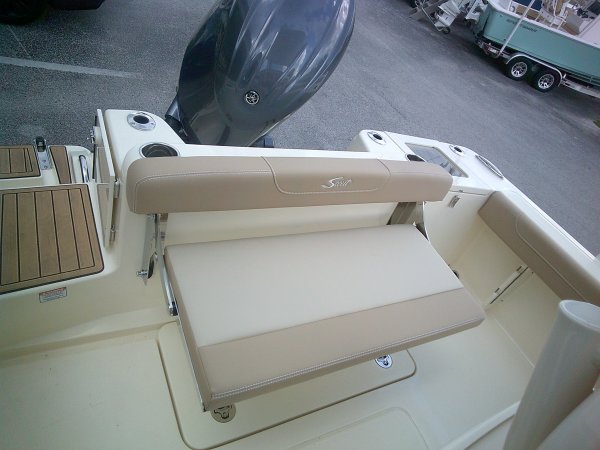 Aft Seat 2026 Scout Boats 215 XSF for sale in INVERNESS, FL