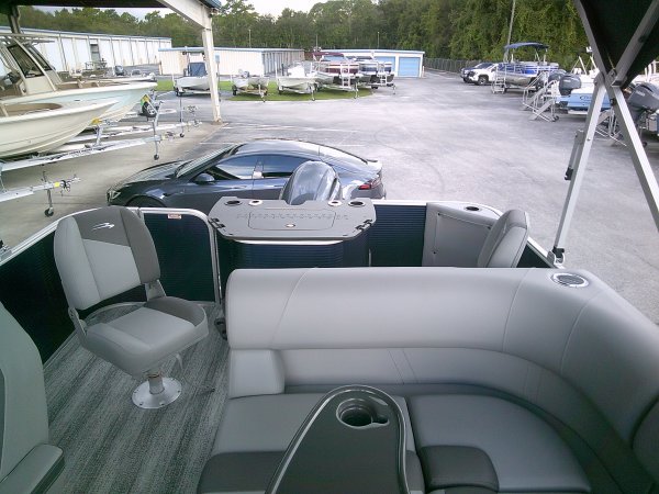 Aft Fishing Seats & Livewell 2026 Bennington 20SS for sale in INVERNESS, FL