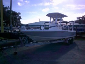 2019 Robalo 226 Cayman for sale at APOPKA MARINE in INVERNESS, FL