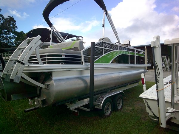 Used 2024 Bennington 22' Swingback Tri-toon Power Boat for sale 2024 Bennington 22' Swingback Tri-toon for sale in INVERNESS, FL
