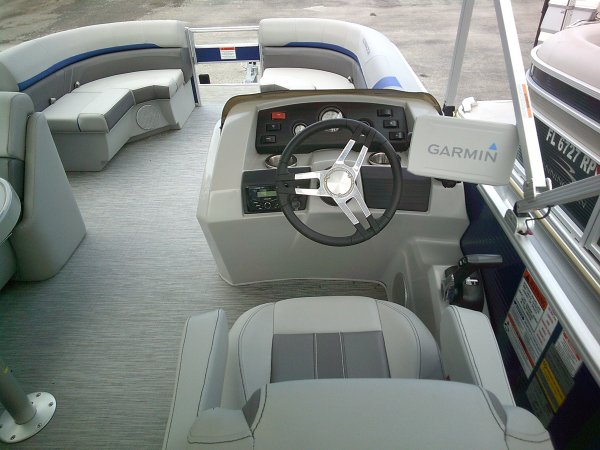 Pre-Owned 2022 Bennington Power Boat for sale 2022 Bennington 20 SLX for sale in INVERNESS, FL