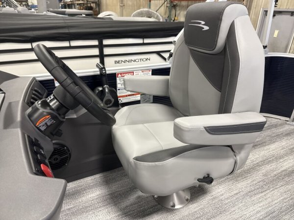 Helm Seat 2026 Bennington 21SL for sale in INVERNESS, FL