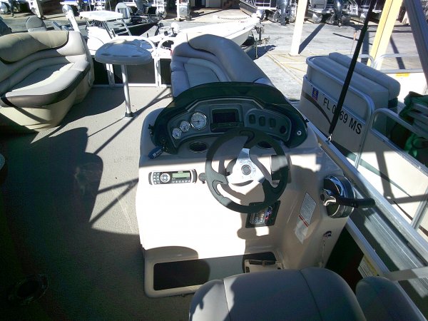 Used 2015 Tracker for sale 2015 Tracker 22' Party Barge DLX for sale in INVERNESS, FL