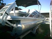 Pre-Owned 2021 Bennington 25LSB Tritoon Power Boat for sale 2021 Bennington 25LSB Tritoon for sale in INVERNESS, FL