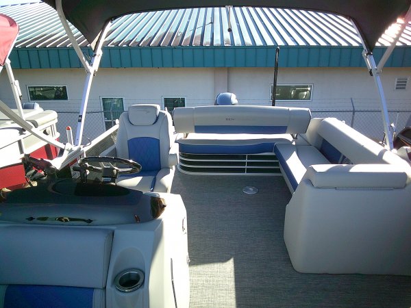 Pre-Owned 2021  powered Power Boat for sale 2021 Bennington 25LSB Tritoon for sale in INVERNESS, FL
