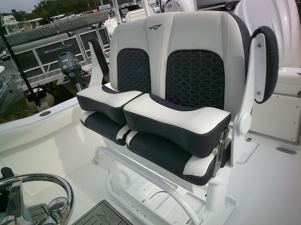 Helm Seat 2026 Tidewater 232CC for sale in INVERNESS, FL