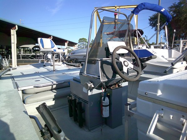 Pre-Owned 2004 Duracraft 1874 Tunnel for sale 2004 Duracraft 1874 Tunnel for sale in INVERNESS, FL