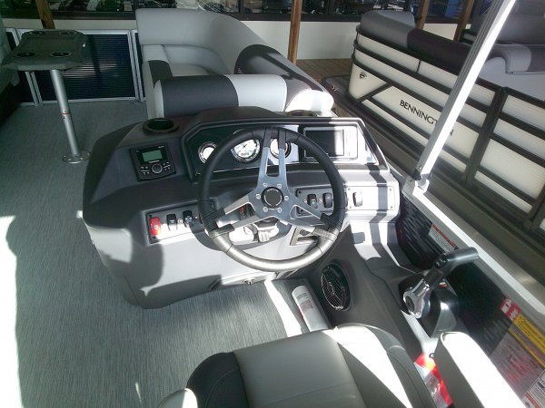 Helm 2027 Bennington 22S1SB for sale in INVERNESS, FL