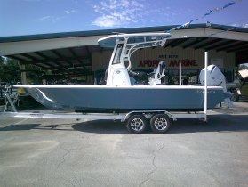 2027 Tidewater 2410  Bay Max for sale at APOPKA MARINE in INVERNESS, FL