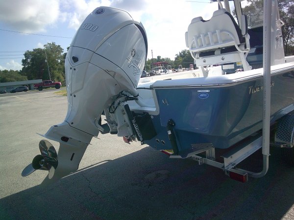Yamaha 300 2027 Tidewater 2410  Bay Max for sale in INVERNESS, FL