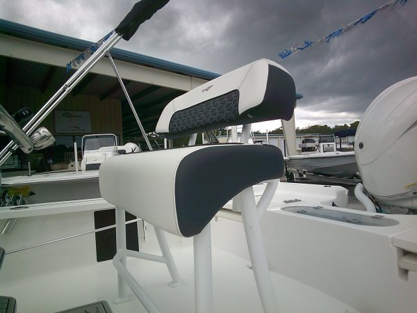 Leaning Post 2027 Tidewater 2110 Bay Max for sale in INVERNESS, FL