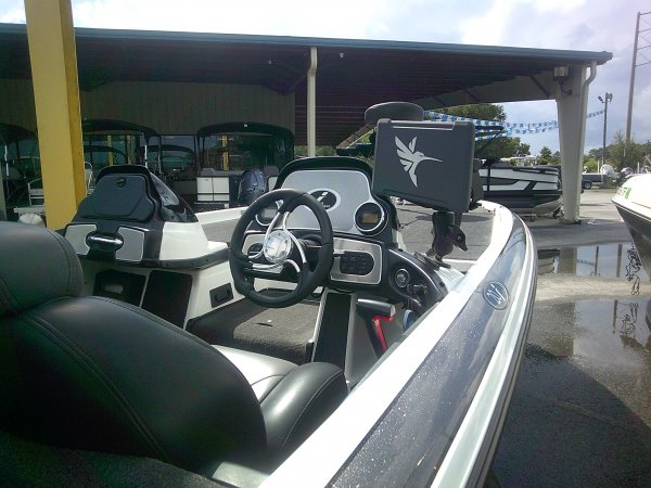 Pre-Owned 2009  powered Skeeter Boat for sale 2009 Skeeter 20 for sale in INVERNESS, FL