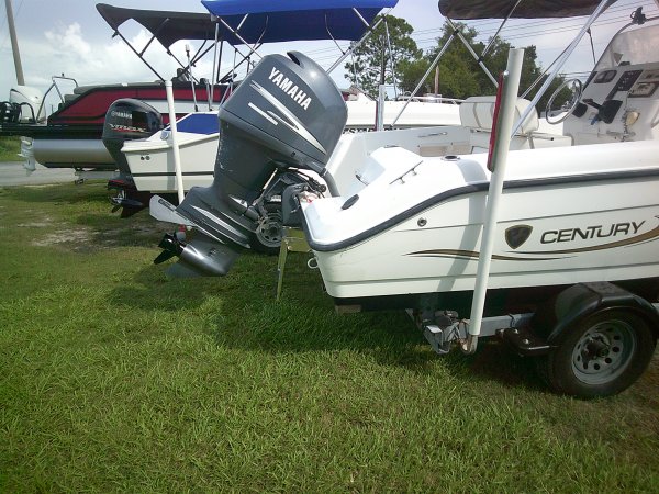 Pre-Owned 2005 Century 2000 CC Power Boat for sale 2005 Century 2000 CC for sale in INVERNESS, FL