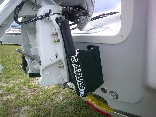 Hydraulic Jack Plate 2027 Tidewater 2500CB for sale in INVERNESS, FL