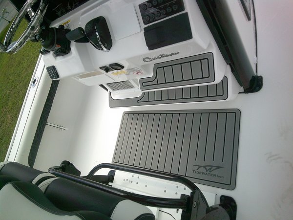 Helm Pad 2027 Tidewater 2500CB for sale in INVERNESS, FL