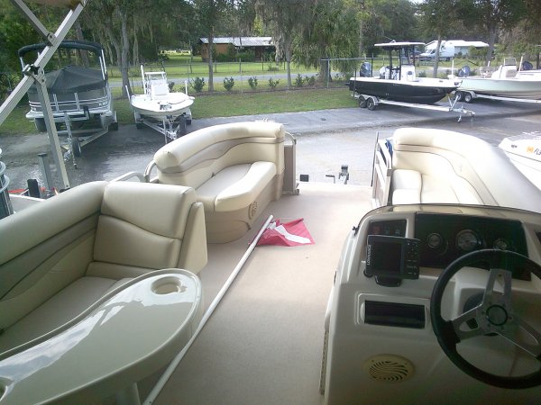 Pre-Owned 2013  powered Power Boat for sale 2013 Bennington 20SLX for sale in INVERNESS, FL